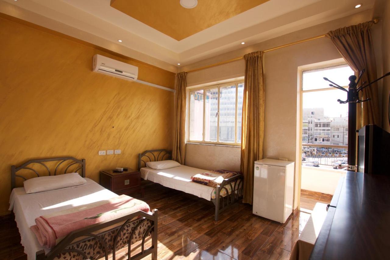 Erasmus Student House By Sunrise Hostel Amman Exterior photo
